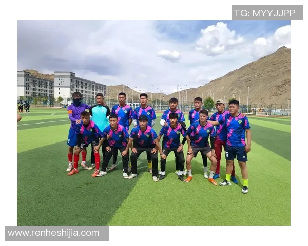 足球C弧形的魅力与技术解析如何提升你的踢球水平与战术意识